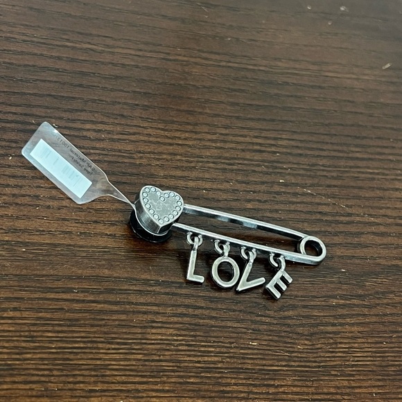 CROCS Silver tone Love Charm Jibbitz - Picture 2 of 3